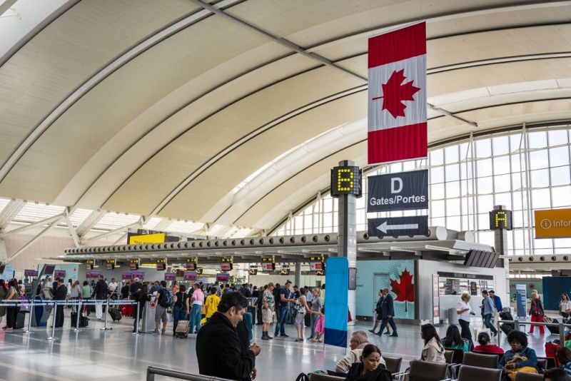 بسبب كورونا ..مطار تورنتو يحتل المرتبة العشرين بين المطارات العملاقة في امريكا الشمالية
