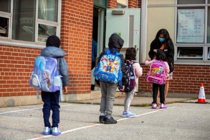 مدارس تورنتو الأولى في كندا التي تعترف بوجود تمييز طبقي