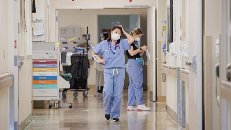 كندا تزيد الإعفاءات على القروض للفرق الطبية لمواجهة النقص الحاد في هذه المهن