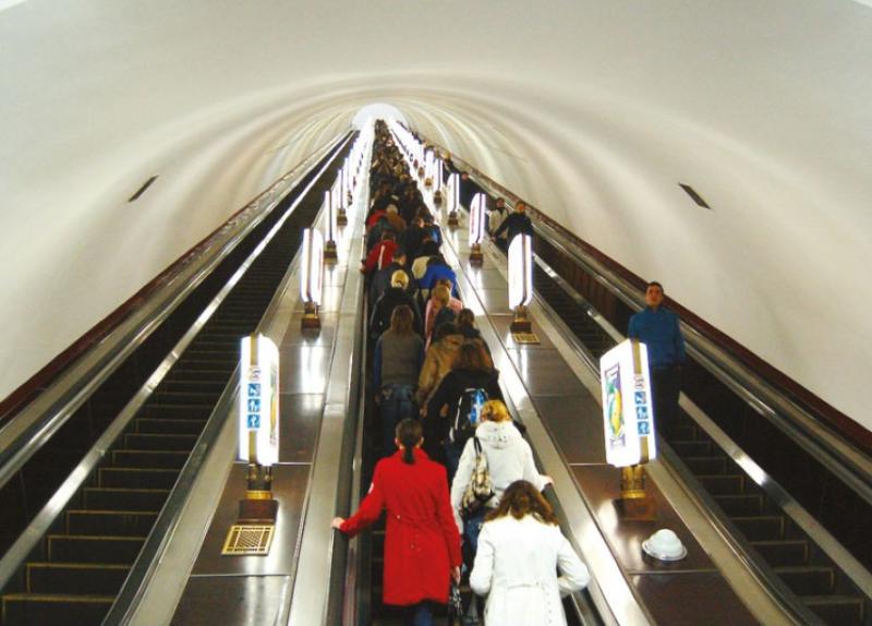 أعمق محطة مترو في العالم تجذب السياح