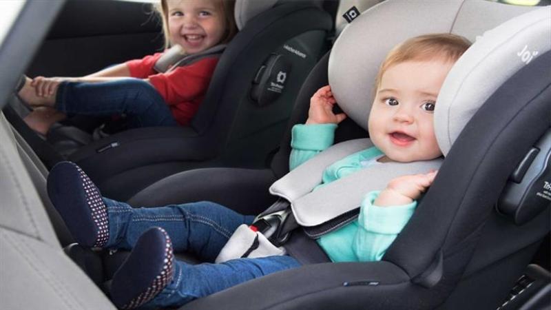 نصائح ذهبية لاصطحاب الأطفال في السيارة بشكل آمن