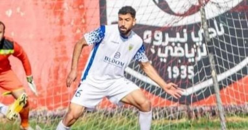 سقط في الملعب وتوقف قلبه.. القصة الكاملة لواقعة لاعب كفر الشيخ محمد شوقي