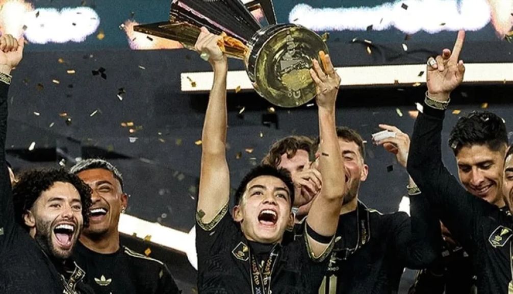 المكسيك تتوج بلقبها العاشر في الكأس الذهبية