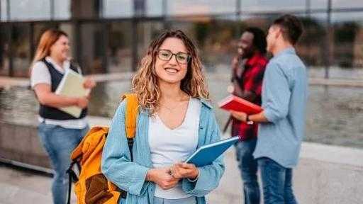 تغييرات جديدة في متطلبات الدراسة بكندا للطلاب الدوليين