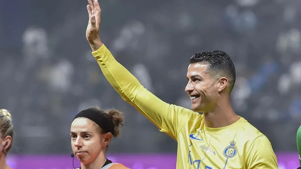 هل يجتمع كريستيانو رونالدو ونجله في كأس العالم 2030