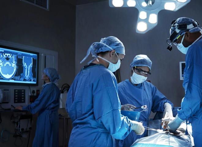 ”الصحة” بأونتاريو تطالب المستشفيات بتقليل الإنفاق ومخاوف من تقليص الخدمات ”الصحة” بأونتاريو تطالب المستشفيات بتقليل الإنفاق ومخاوف من تقليص الخدمات