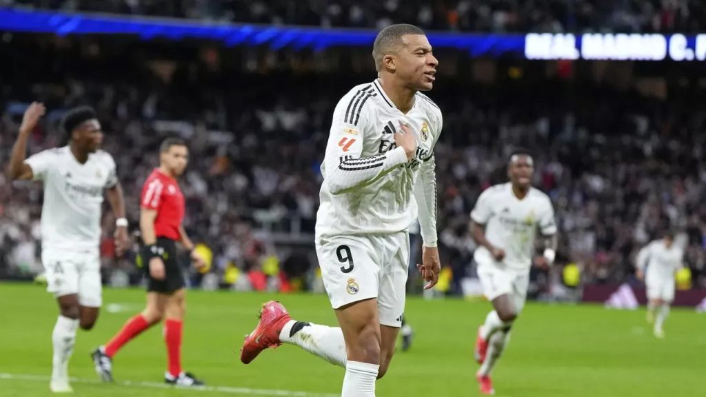 ناد إسباني يطالب ”يويفا” بتعويضات في قضية دوري السوبر الأوروبي