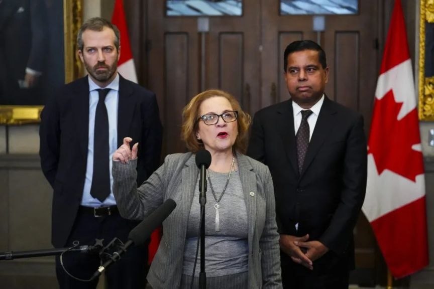 قانون كندي جديد قد يلغي آلاف طلبات اللجوء