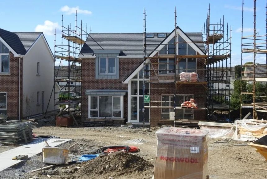 تمديد حدود الإعفاء من ضريبة المبيعات للعقارات السكنية الجديدة