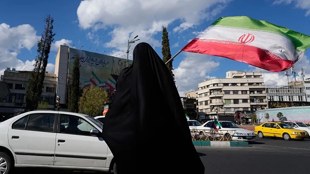 كيف تعيد حرب إيران تشكيل تحالفات واشنطن وتسرّع تراجع نفوذها العالمي؟